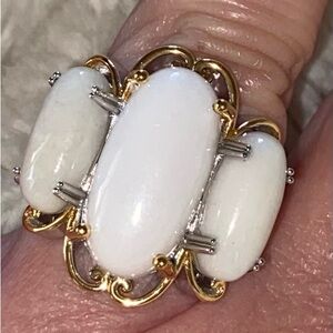 NWT NATURAL WHITE JADE RING IN 14K YG & PLATINUM OVER .925 STERLING SILVER